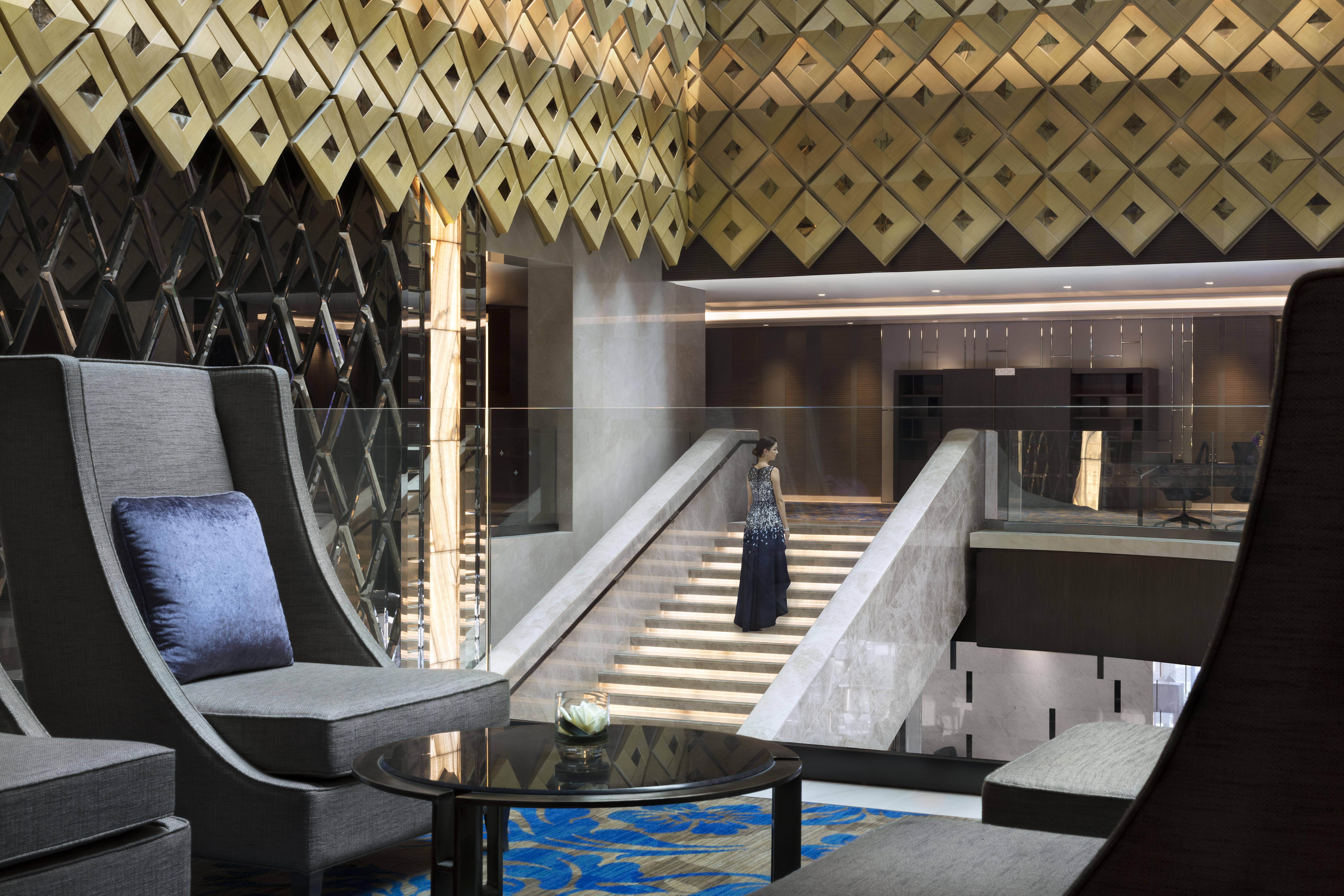 Lancaster Bangkok Hotel Exterior photo The lobby of the hotel