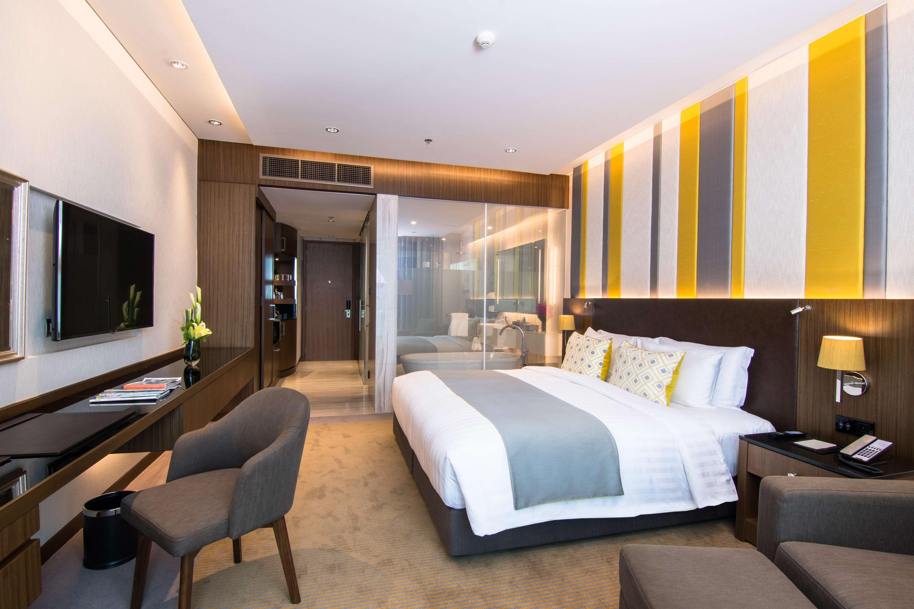 Lancaster Bangkok Hotel Exterior photo Deluxe Room